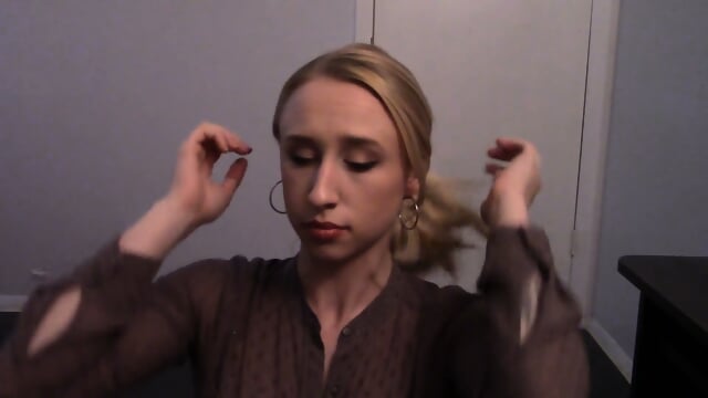 🅗🅐🅥🅔🅐🅝🅓🅗🅞🅛🅓 - 🅨🅞🅤🅝🅖 🅢🅔🅒🅡🅔🅣🅐🅡🅨 🅖🅔🅣🅢 🅓🅞🅛🅛🅔🅓 🅤🅟 🅣🅞 🅢🅛🅞🅦🅛🅨 🅓🅔🅔🅟🅣🅗🅡🅞🅐🅣 🅗🅔🅡 🅑🅞🅢🅢