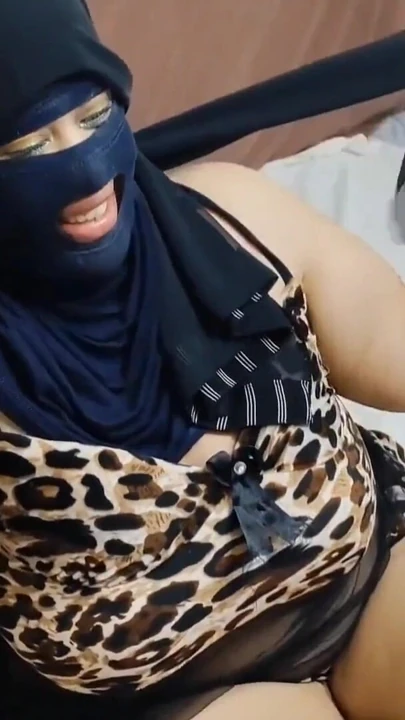 Arab sex with Sharmota Nar getting her ass fucked. Full Egyptian Arabic sex with clear sound | Clip 1