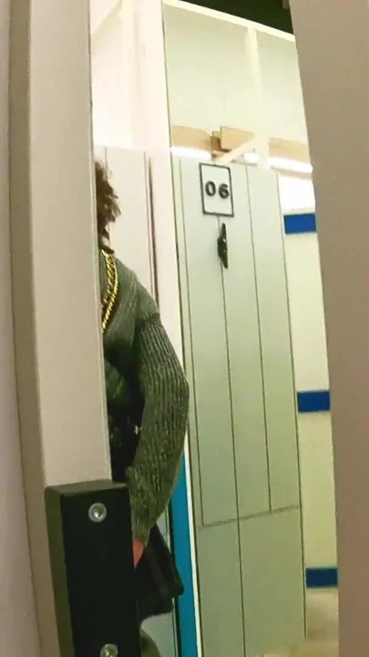 DRESSING ROOM CUCK ADVENTURE: I show myself total naked with hard dick to BeaSecrets and she can't resist | Clip 1