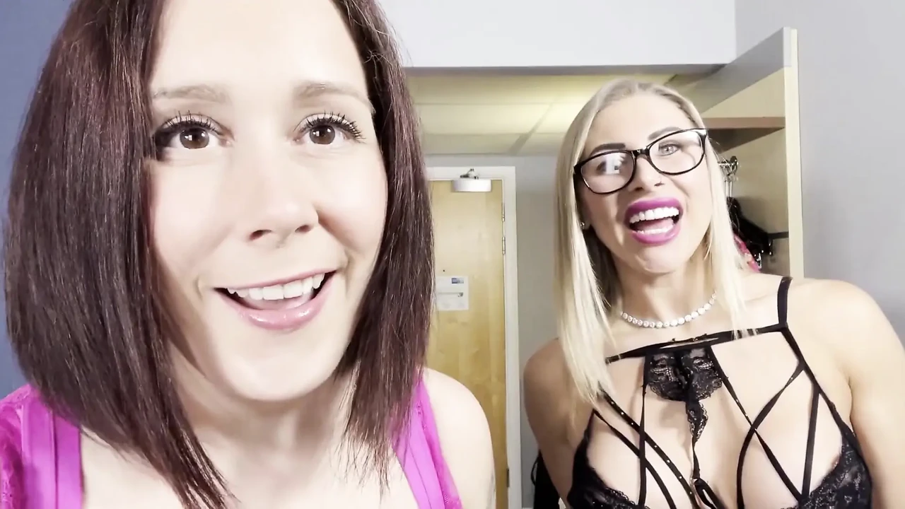 Roleplay You Order Two Girls to Your Hotel