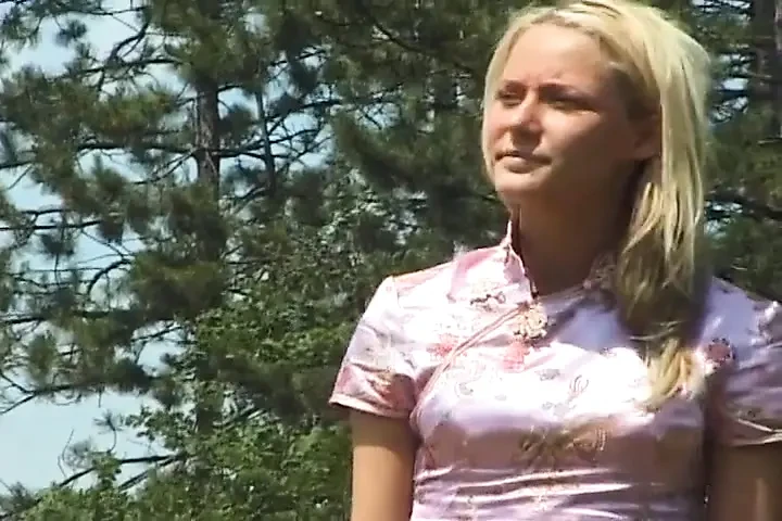 Peeing Blondie From Germany Is Here to Have Fun in Outdoor Session