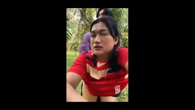 Ngewe Sama Anak Di Kebun Sawit Indonesia Crot Dalam
