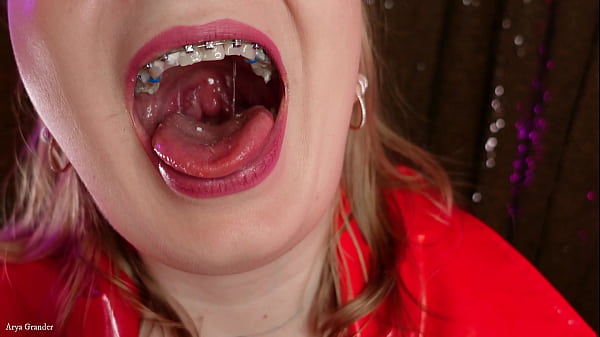 Mukbang - girl in braces - ASMR video free