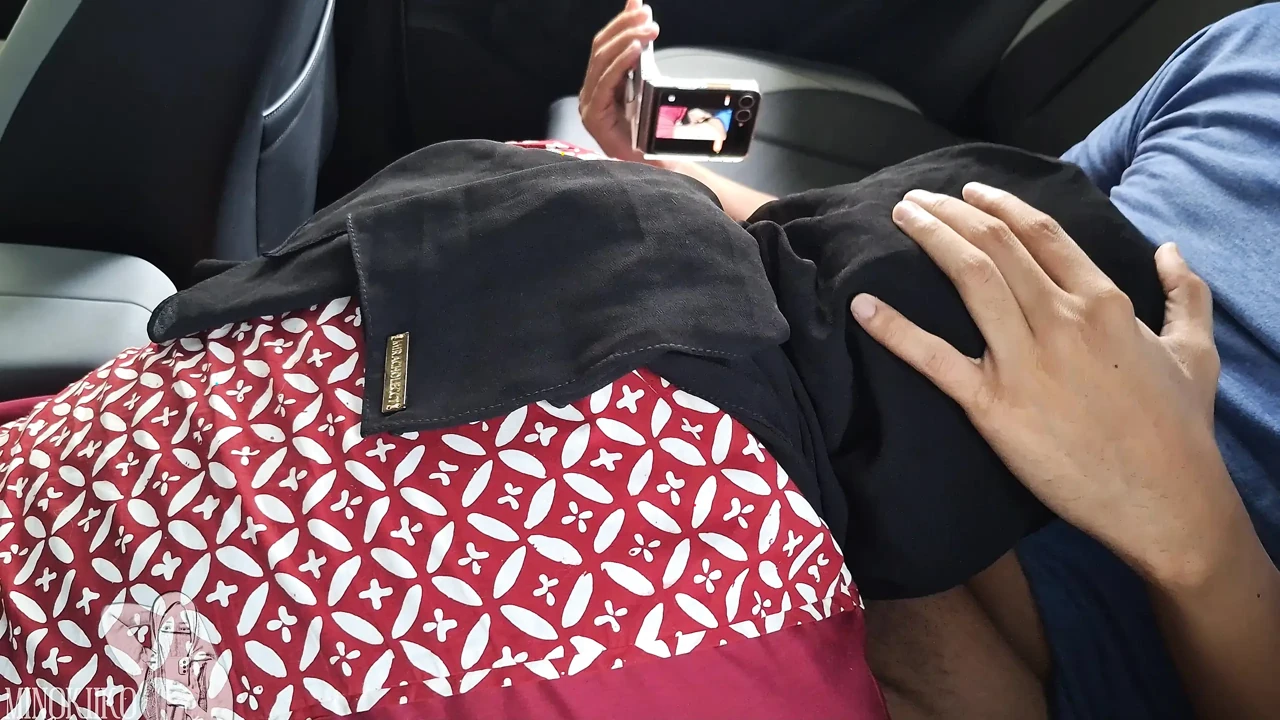 Desperate Asian Hijabi Muslim Office Worker Struggles with Taxi Bill, Ends Up Swallowing Driver's Dick - Minokiiko