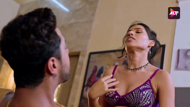 Desi Kahani Of Bhabhi Paraye Mard Ke Saath