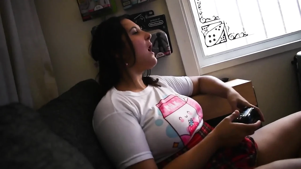 Stepsister Handjobs Me to Beat My Bubblegum Kink - Bunny Looner