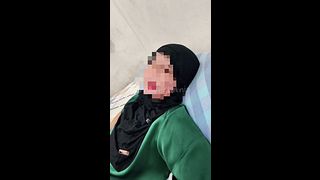 tetangga hijab lagi sange ngajak ngentot terus