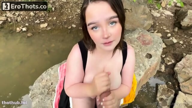 Pawg Clara Sucks Dick On Hike