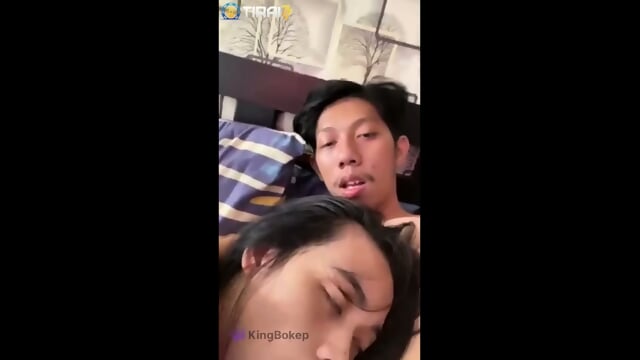 Koleksi Pribadi Dek Livia Ngewe Bareng Pacar Tight
