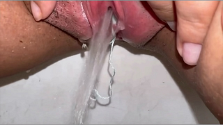 The most daring girls peeing everywhere, which one was your favorite? 👅💦