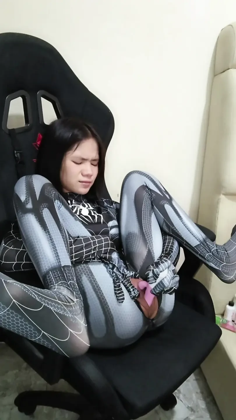 Black Spider Girl learned how to finger using a dildo