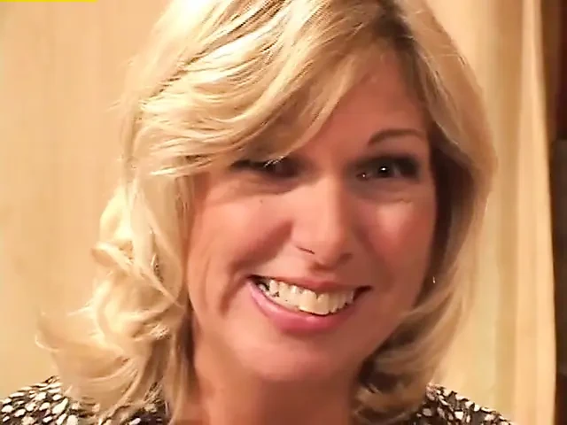 M.I.L.T.F. (mothers I'd like to fuck) #19, scene #3