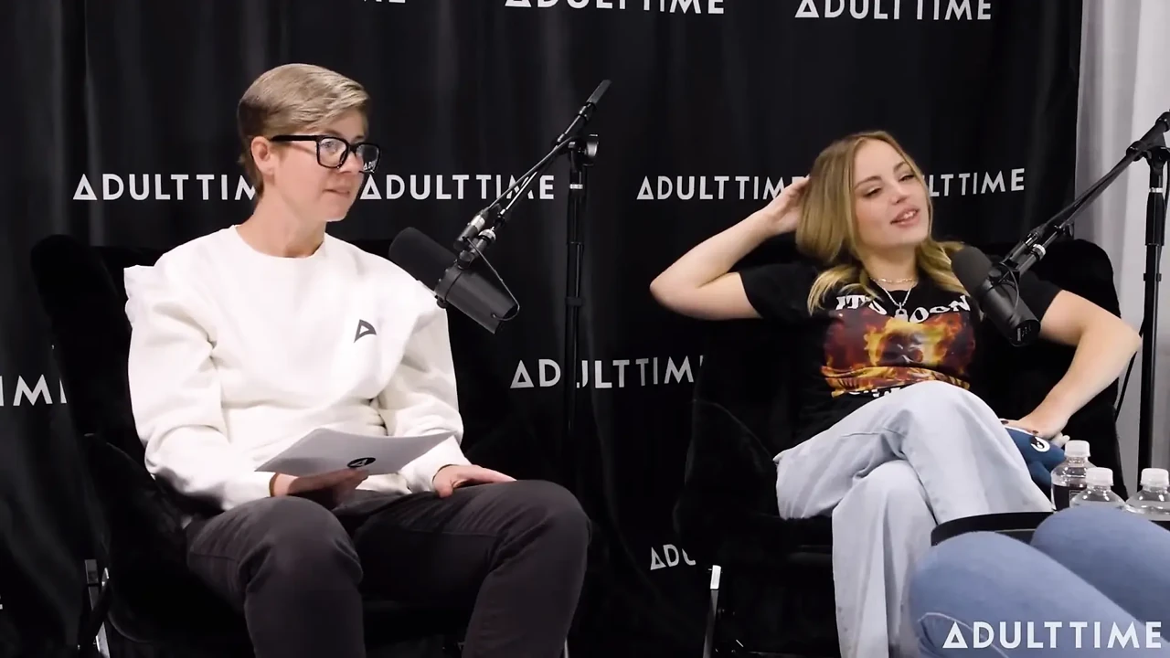 Gizelle Blanco & Anna Claire Clouds Pheromones, Scissoring, & the Bush | the Adult Time Podcast