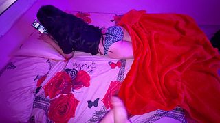 I found her masturbating in her bed / حصلتها كتكفت وشبعتها حواا