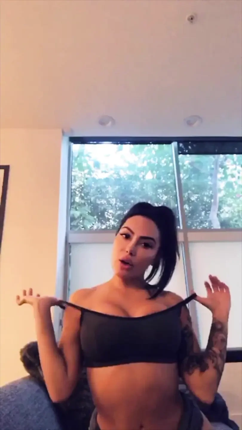 Sweaty Latina Lela Star masturbates after working out
