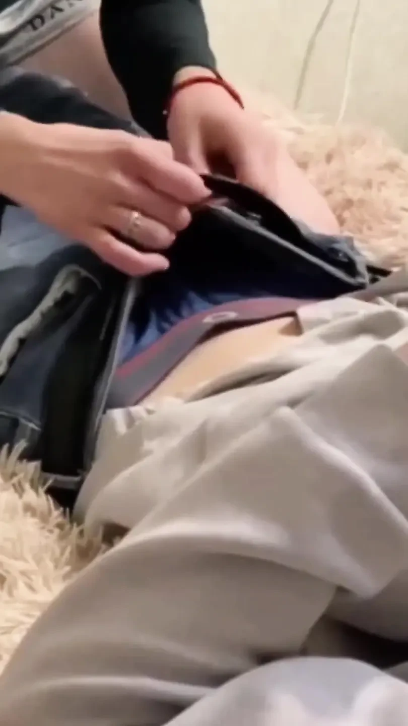 Real 18-yo Couple Have Sex in a Dorm for the First Time