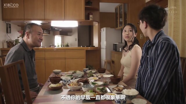 L-858 丈夫起床前的一小时 每天早晨都被义父中出 青田悠华
