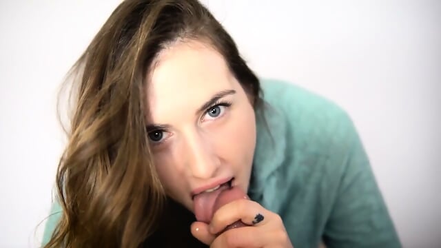 Piperblush ​shows ​the ​art ​of ​blowjob ​Full ​Access ​At ​