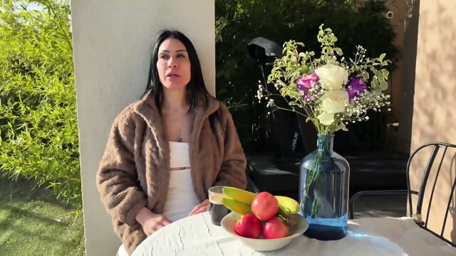 JacquieEt MichelTV Ludivine 40 Years Old Masseuse In Montpellier - Ludivine Summers