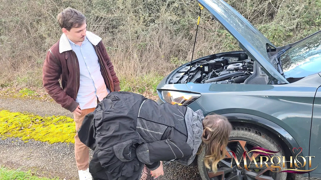 Broken Down on a Country Road - He Eats My Pussy and Then Fucks Me on the Hood and in the Trunk