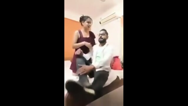 Horny Desi Couple Birthday Pe Thukai