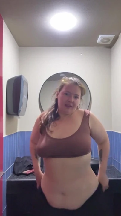 pawg public bathroom masturbation | Clip 2