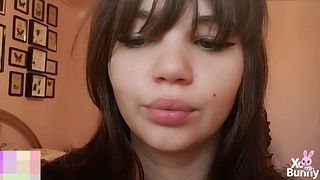 Bare lips cigarette smoking