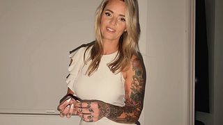 Perfect MILF Mandy FoXXX Needs Help Stripping Work Clothes - Mandy FoXXX - Bradley C XXX
