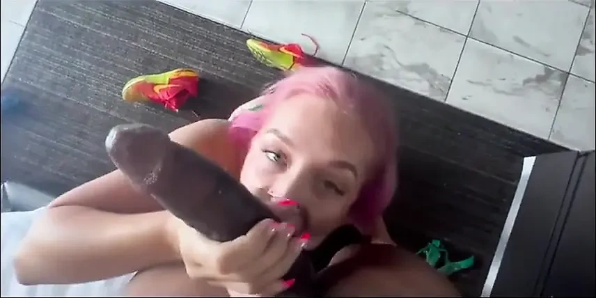 Sexy Hotwife