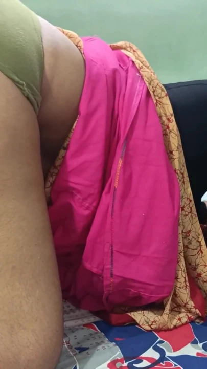 cheating wife make Home made saree romance viral video in south india viral video | Clip 1