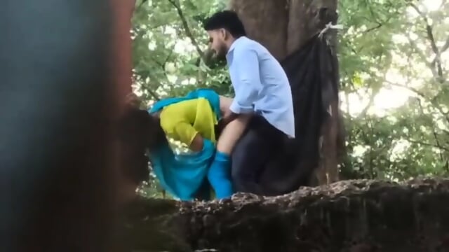 Desi Lovers Caught On Camera Viral Video Link -