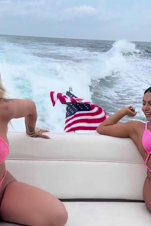 Kali Roses and Brandyslicious Get Fucked on a Yacht