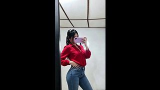 Hot vecina