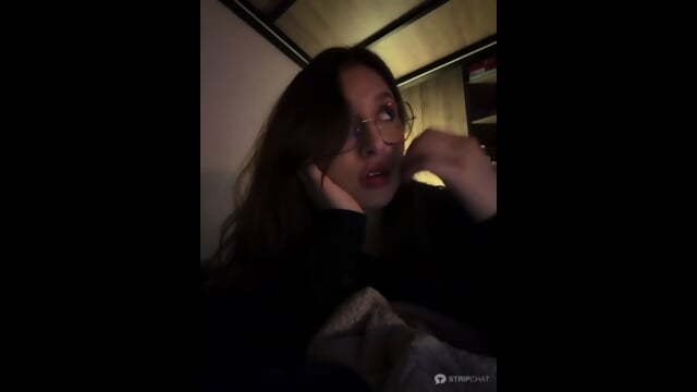 CAM GIRL