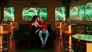 I masturbated the manager of a nightclub in the VIP room, my cuckold filmed everything.
