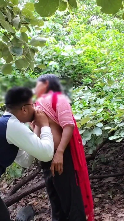 Desi College girl movies Hindi - my friend's wife to the jungle, Bhabhi lives in my neighborhood, today let me fuck your ass. | Clip 1