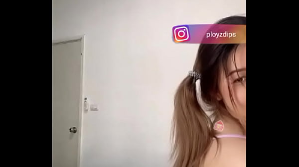 Petty korean on cam
