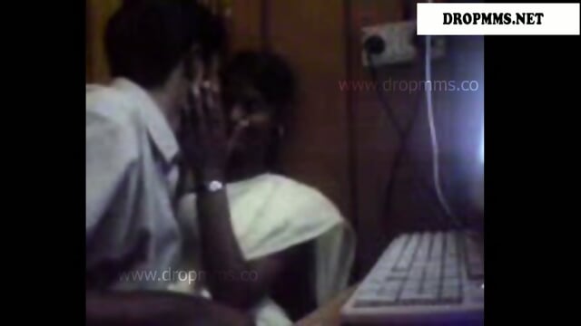 TAMILBANKERSCOUPLEDROPMMS.NET.mp4