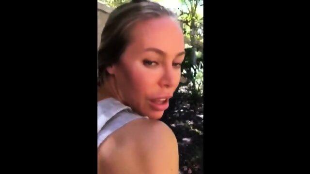 RISKY SEX IN MY NEIGHBORS BACKYARD WITH MY GIRLFRIEND