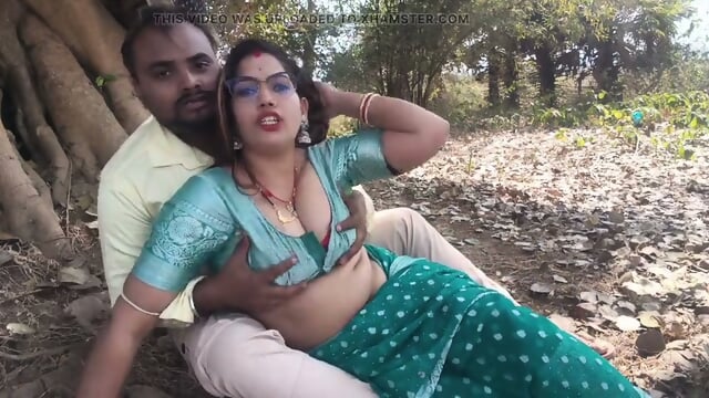 Bengali Sexy Village Wife Chitting Her Husband And Meet Her Boyfriend Outdoor