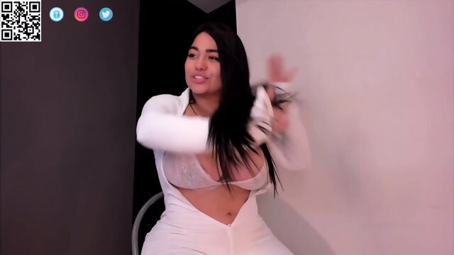 Colombiana Pechugona