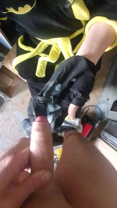 Neighbour got a handjob and cums in my dirty smelly panties