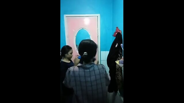 NGINTIP MANDI MAHASISWI DIKOSAN
