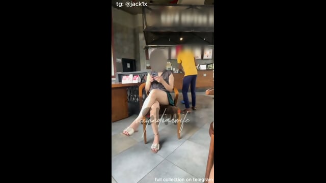 Indian Hotwife Oiled Massage With A Boy And Then After She Has Been Fucked By That Boy