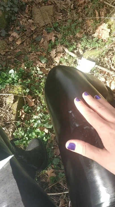 Play with cum on my shiny latex legging