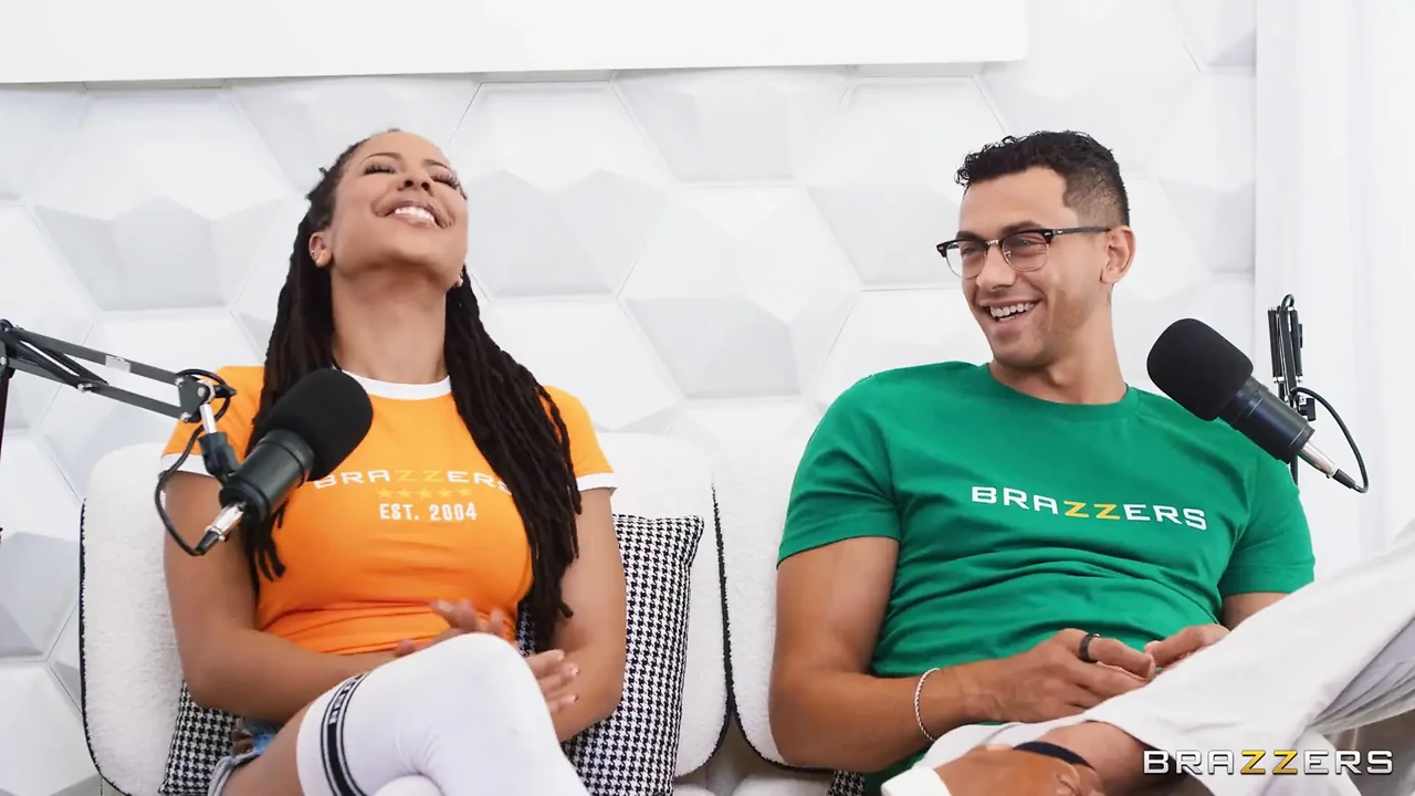 Brazzers - Kira Noir and Violet Myers Make Podcast Studio Into Steamy Threesome