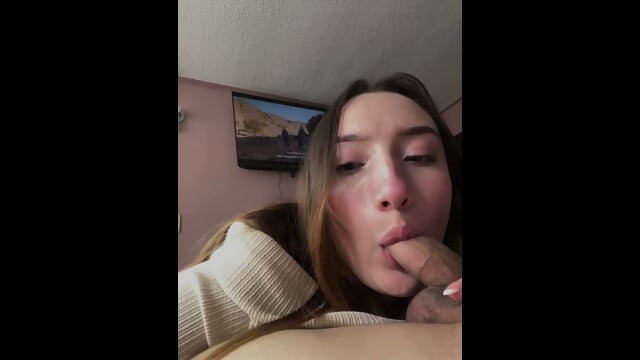 Hot Latina Blowjob And Squirting
