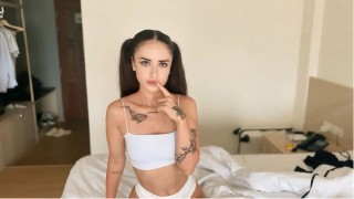 WHO IS THIS GIRL IN MY HOTEL ROOM? 💦