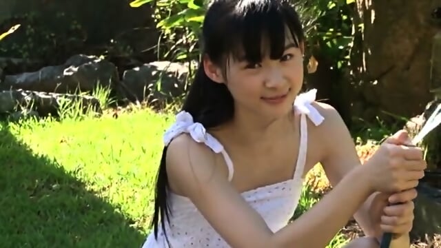 Japanese Petite Porn Star 森下真依 Mai Morishita's Softcore Video