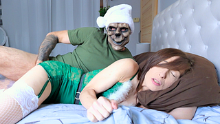 Stepdaughter accidentally mistakens stepdad as BF, leaving her creampied. WTF
